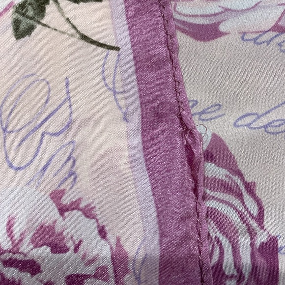 2025 Gifted - Vintage Silk signed Rosa Marechal Da Reine floral scarf hand rolle - Picture 4 of 4